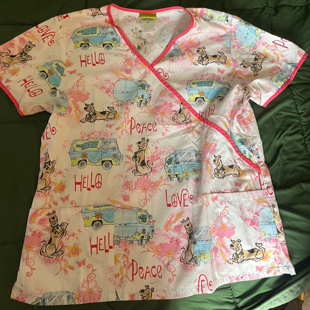 Medium Scooby doo scrub top Cartoon Print - Pink